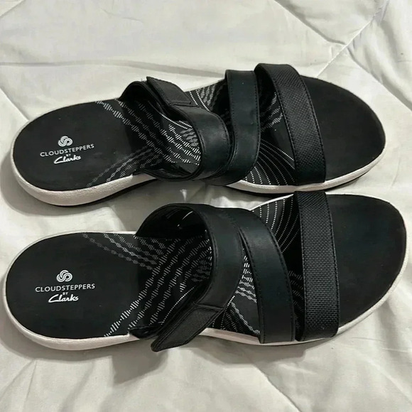 Cloudsteppers By Clarks Sunmaze Triple Strap Summery Sandals size 11 - Picture 2 of 5